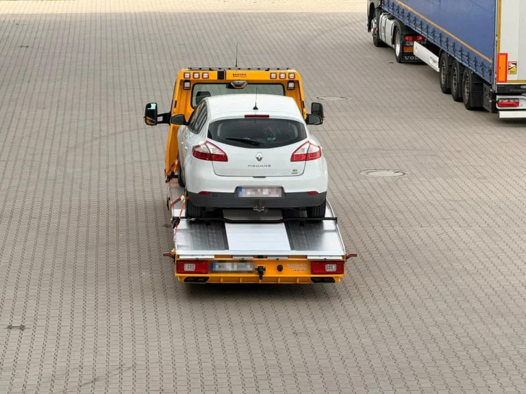 Voertuigtransport op bedrijfsterrein