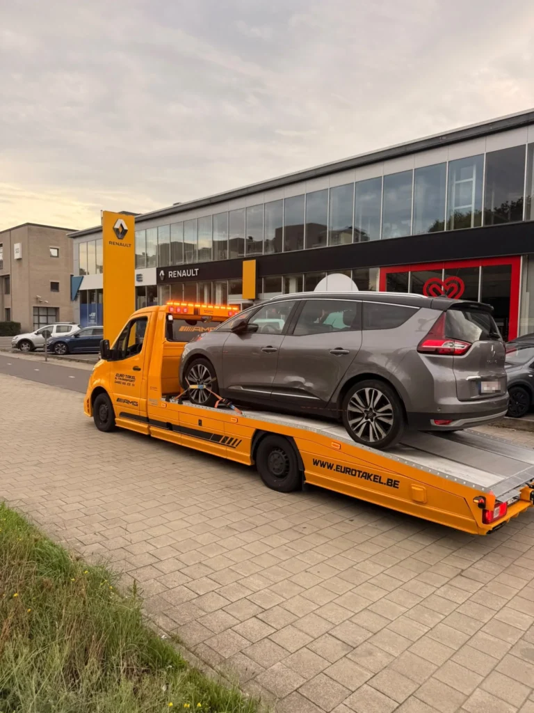 Renault Scénic naar de garage
