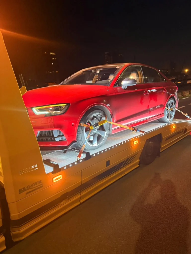 Rode Audi ’s nachts vastgezet